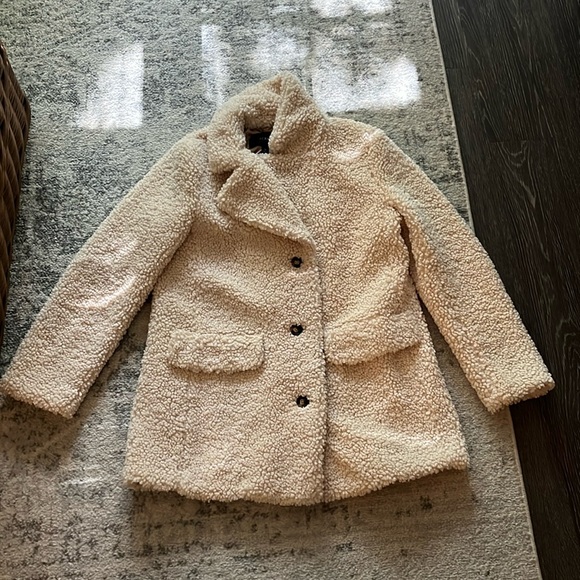 Sherpa Coat - Picture 1 of 4